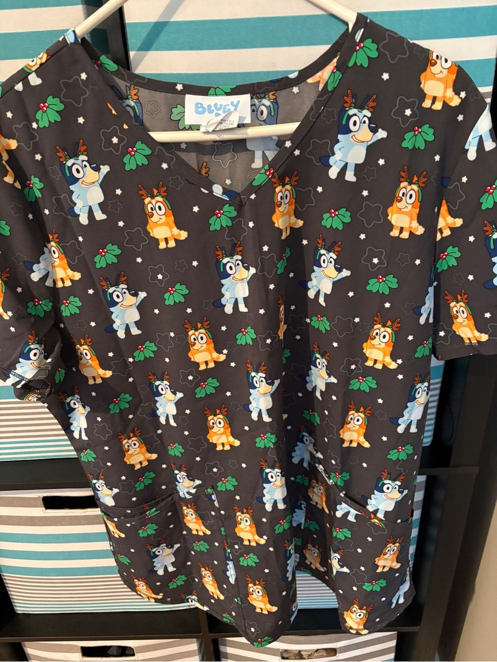 Bluey Print Christmas Themed Women’s Scrub Top - Grey